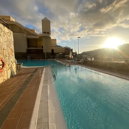 With Jacuzzi And Pool Access *