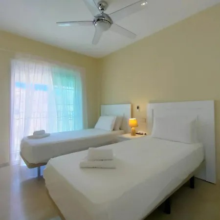 Spacious With Private Jacuzzi And Pool Access *