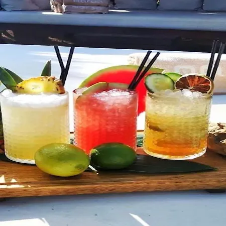 Spacious With Private Jacuzzi And Pool Access Semesterbostad *