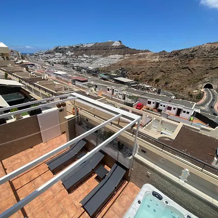 With Jacuzzi And Pool Access