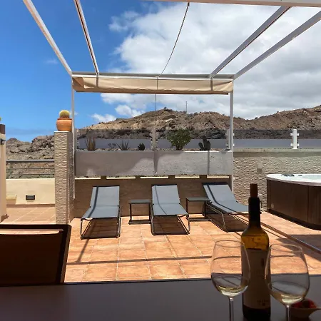 Semesterbostad Spacious With Private Jacuzzi And Pool Access Puerto Rico (Gran Canaria)