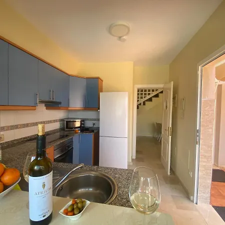 Semesterbostad Spacious With Private Jacuzzi And Pool Access *