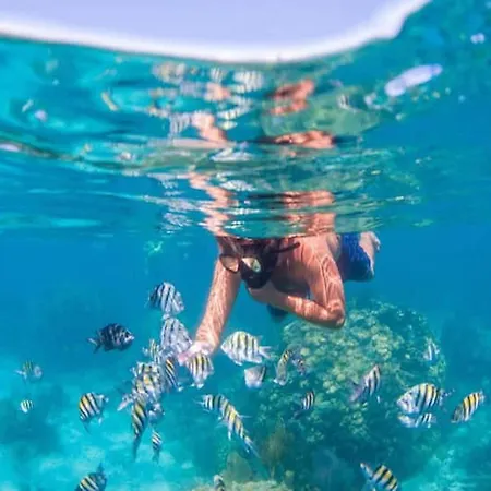 Semesterbostad Spacious With Private Jacuzzi And Pool Access