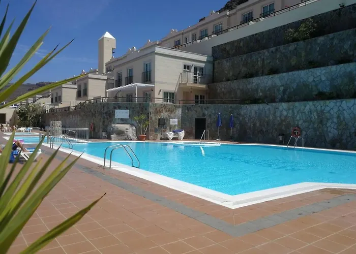 Dom wakacyjny Spacious With Private Jacuzzi And Pool Access