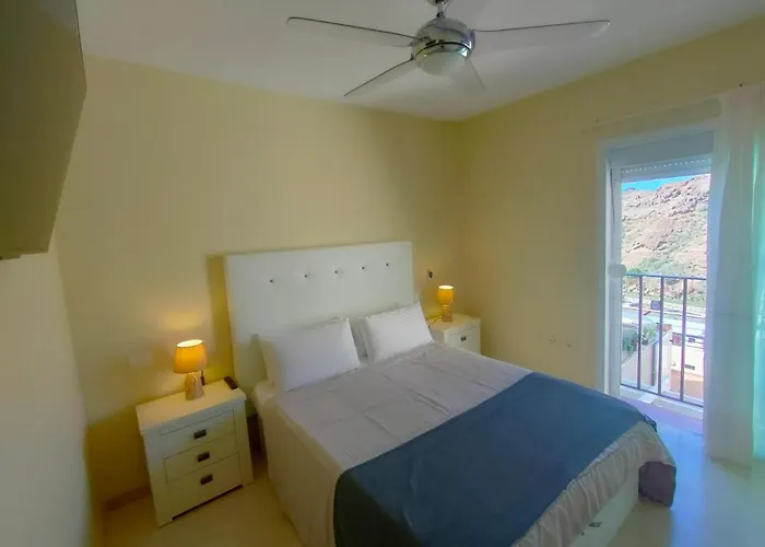 Spacious With Private Jacuzzi And Pool Access Puerto Rico (Gran Canaria)