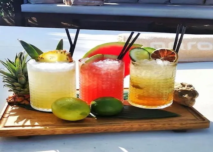 Spacious With Private Jacuzzi And Pool Access Dom wakacyjny *