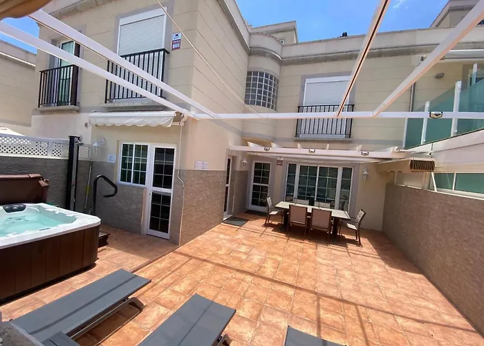 Spacious With Private Jacuzzi And Pool Access Dom wakacyjny Puerto Rico (Gran Canaria)