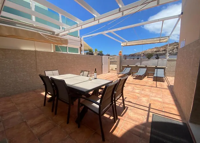 Dom wakacyjny Spacious With Private Jacuzzi And Pool Access Puerto Rico (Gran Canaria)