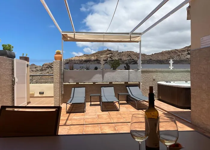 Dom wakacyjny Spacious With Private Jacuzzi And Pool Access Puerto Rico (Gran Canaria)