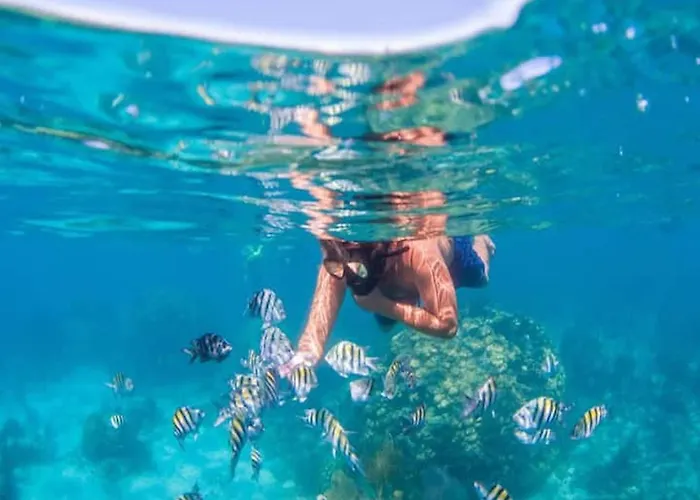 Dom wakacyjny Spacious With Private Jacuzzi And Pool Access