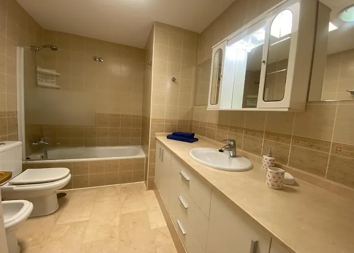 Сasa de vacaciones Spacious With Private Jacuzzi And Pool Access *