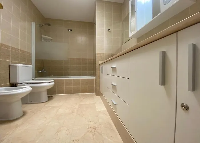Сasa de vacaciones Spacious With Private Jacuzzi And Pool Access